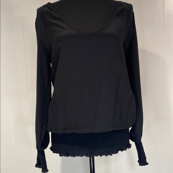 Primrose Blouse Silk Elegant Scoop Neck Smocked Cuff and Hem Black Size Medium - Picture 2 of 16